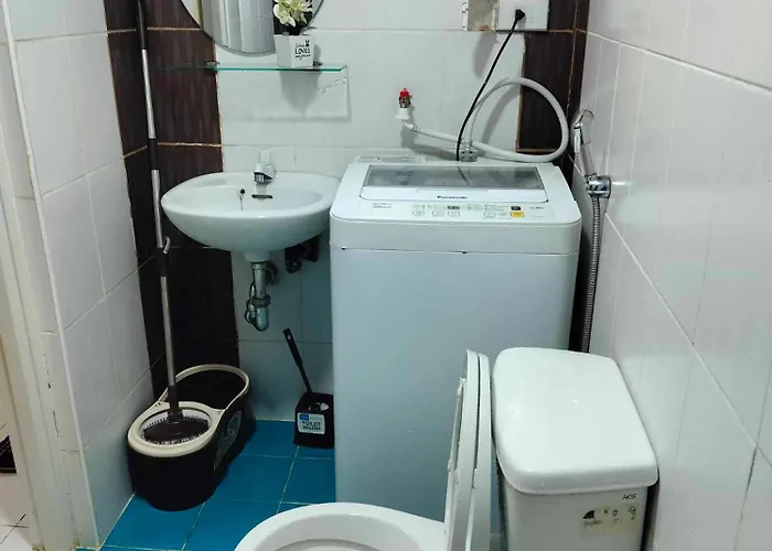 Apartment 7th Floor Tower B Unit With Modern Amenities