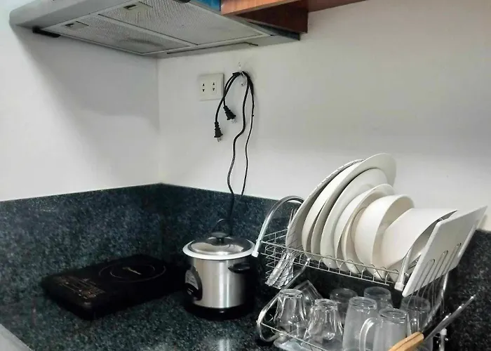 7th Floor Tower B Unit With Modern Amenities Apartment *