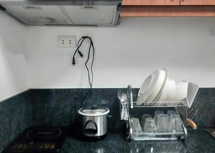 7th Floor Tower B Unit With Modern Amenities