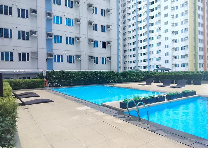 7th Floor Tower B Unit With Modern Amenities *